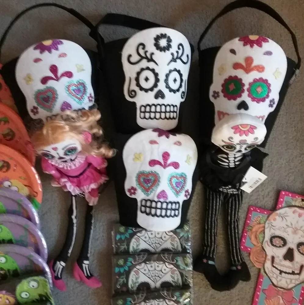 Brand new Halloween 19 piece Day of the Dead and Monster decor